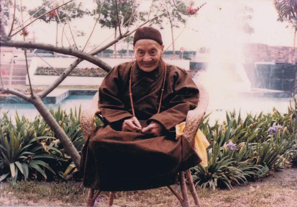 入洞坐禅念佛十几年，预知时至，念佛往生！